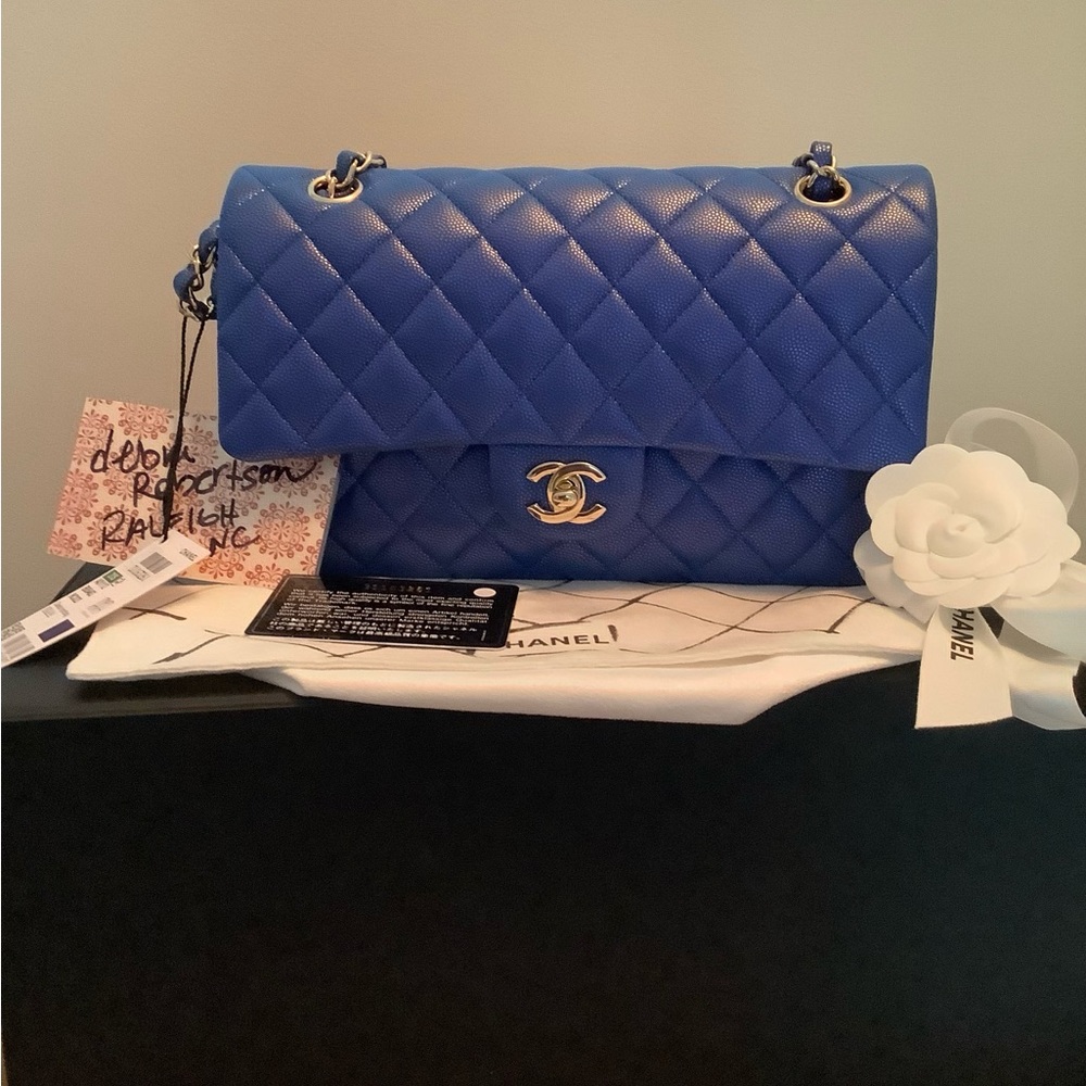 21s blue medium caviar classic flap with lghw